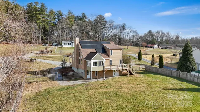 $675,000 | 40 Forge Valley Drive, Mills River, NC 28759