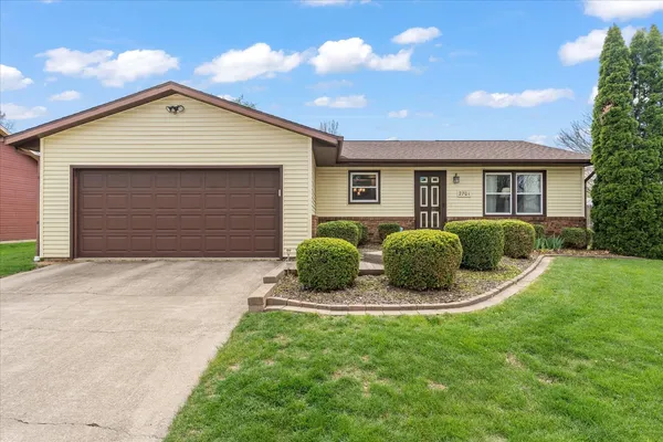 $289,900 | 2701 Hathaway Drive, Champaign, IL 61821
