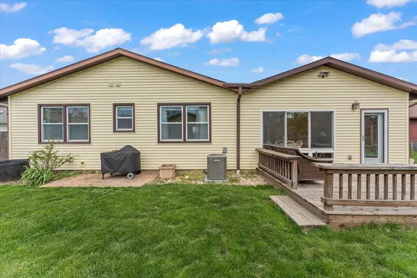 $289,900 | 2701 Hathaway Drive, Champaign, IL 61821