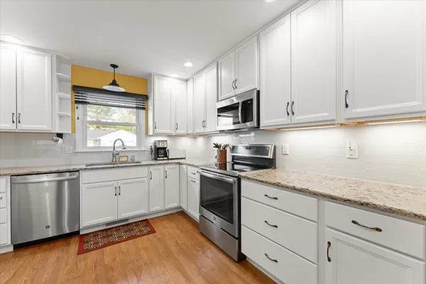 $289,900 | 2701 Hathaway Drive, Champaign, IL 61821