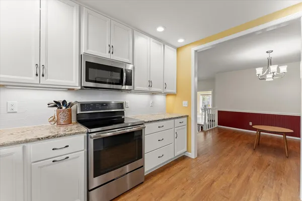 $289,900 | 2701 Hathaway Drive, Champaign, IL 61821