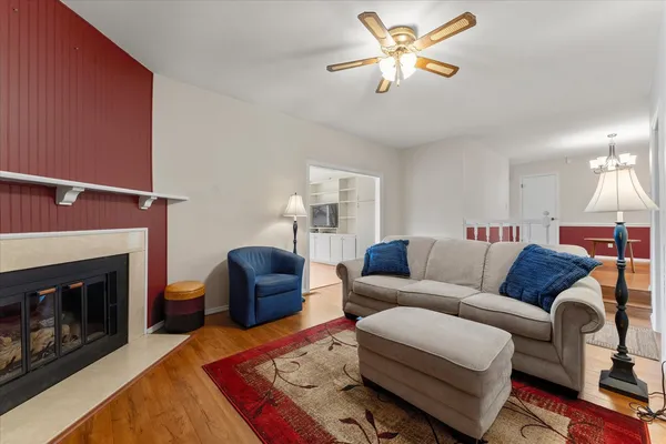 $289,900 | 2701 Hathaway Drive, Champaign, IL 61821