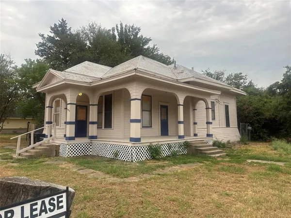 $1,295 | 3819 Henry Street, Greenville, TX 75401