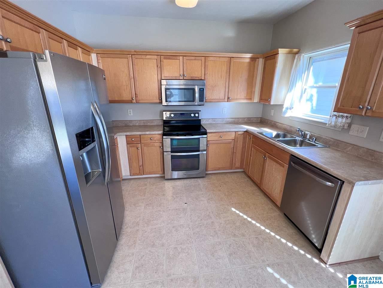 2017 Spaulding Place Moody, AL 35004 - Photo 5 of 27