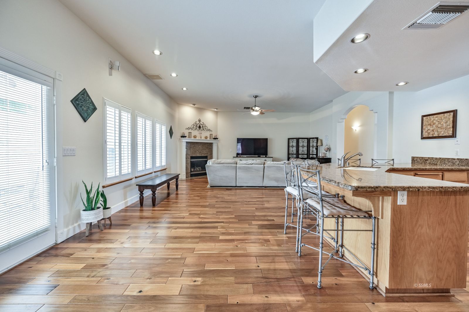 125 West Smoke Tree Avenue Ridgecrest, CA 93555 - Photo 12 of 44 Gallery Image 12