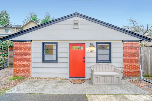 $640,000 | 4034 Northeast 109th Street, Seattle, WA 98125