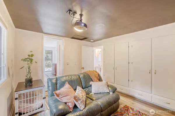 $640,000 | 4034 Northeast 109th Street, Seattle, WA 98125