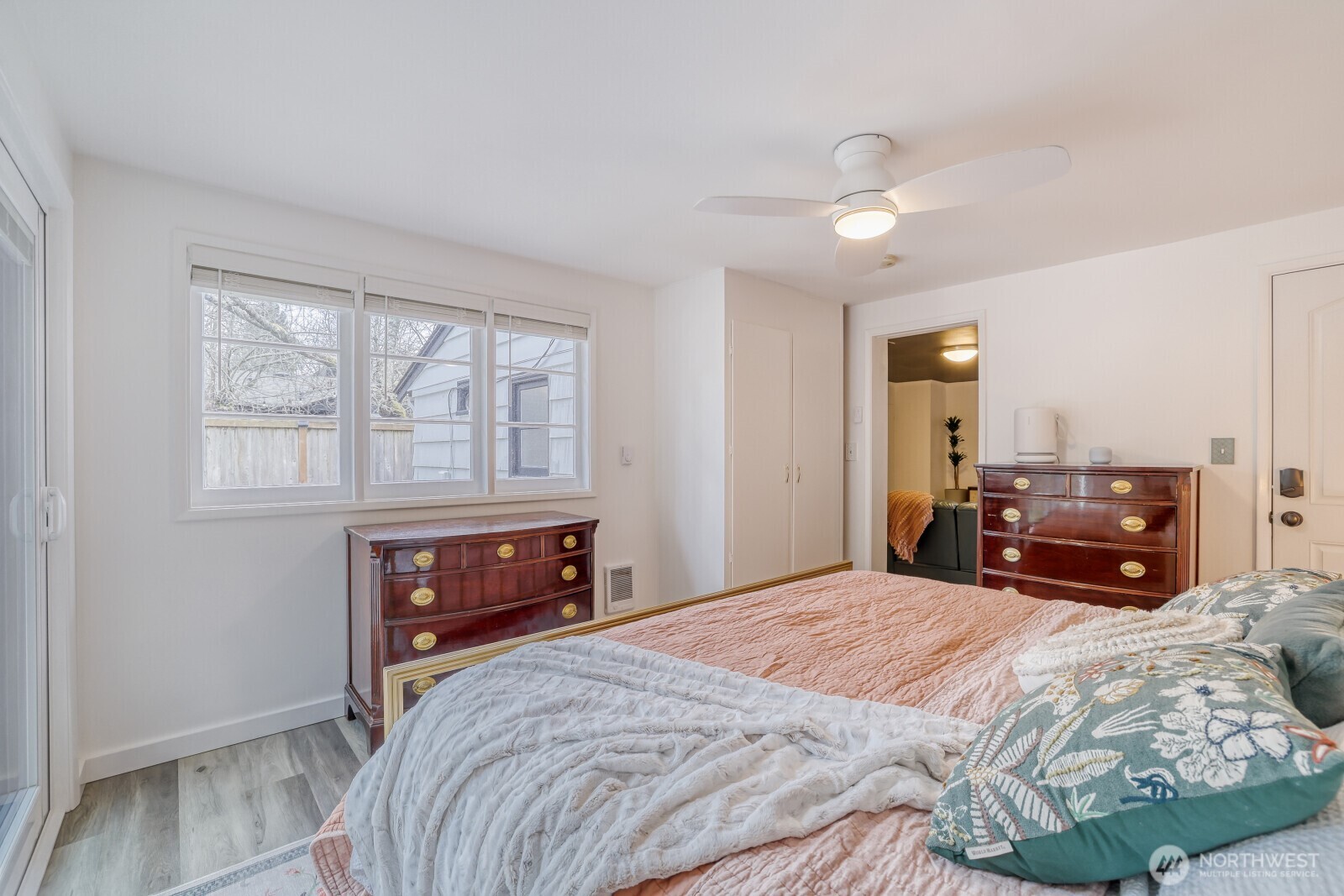 4034 Northeast 109th Street Seattle, WA 98125 - Photo 21 of 29