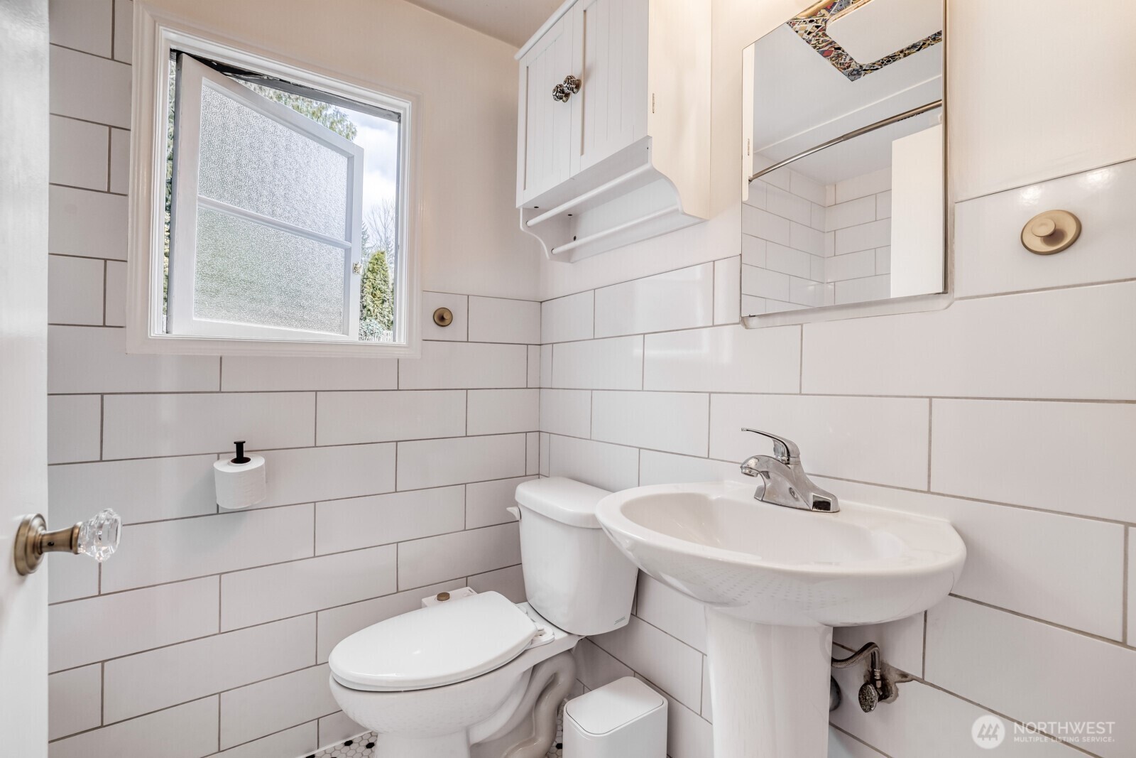 4034 Northeast 109th Street Seattle, WA 98125 - Photo 23 of 29