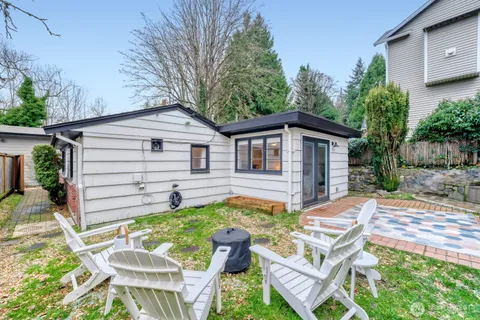 $660,000 | 4034 Northeast 109th Street, Seattle, WA 98125
