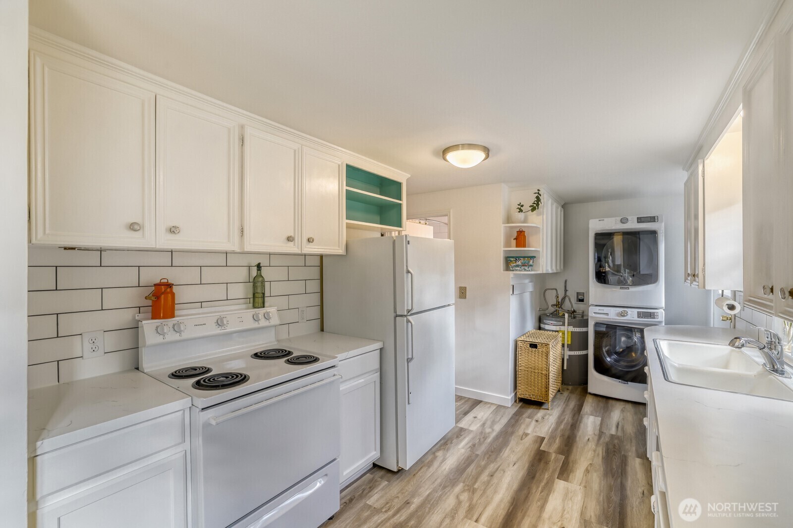 4034 Northeast 109th Street Seattle, WA 98125 - Photo 7 of 29