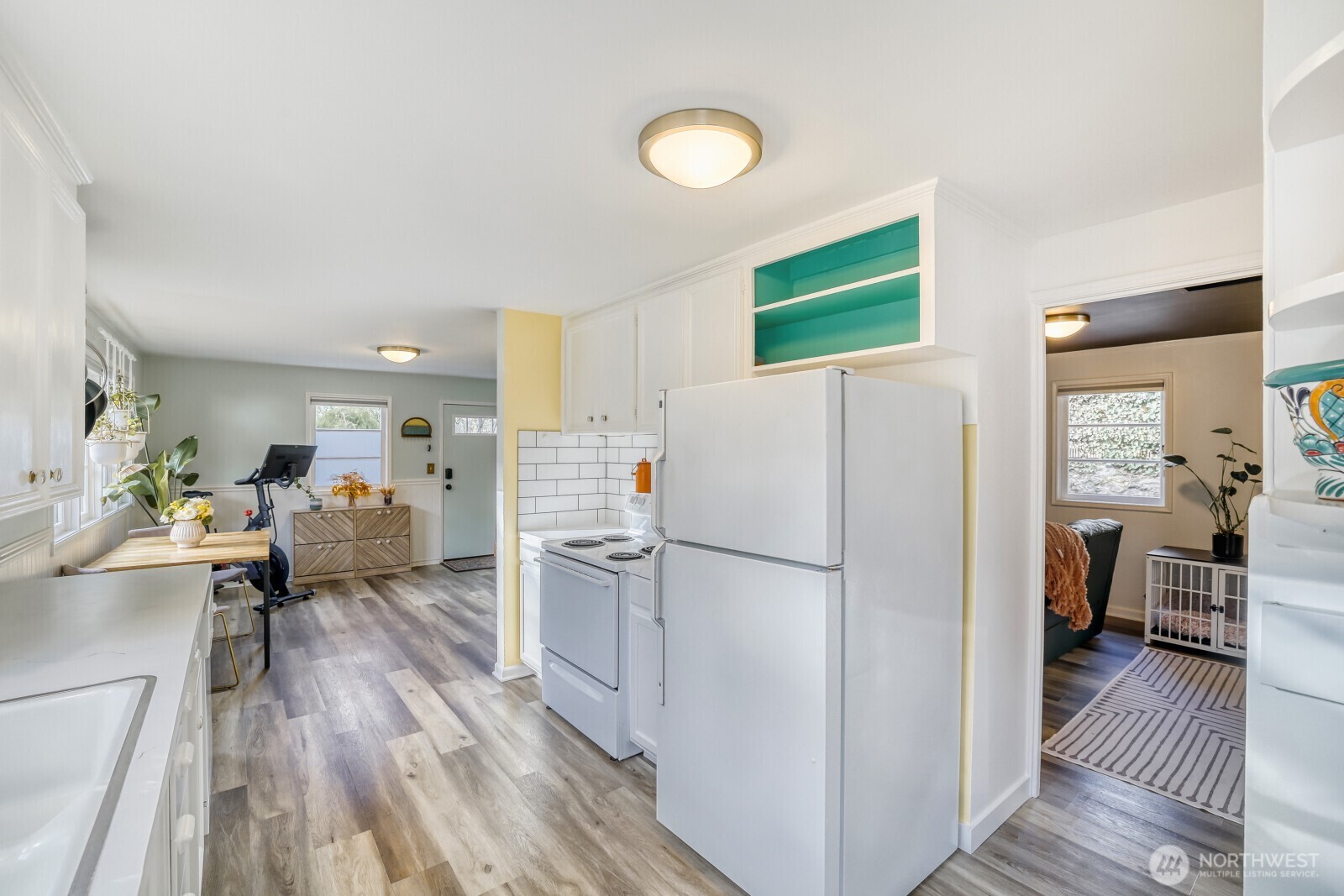 4034 Northeast 109th Street Seattle, WA 98125 - Photo 10 of 29