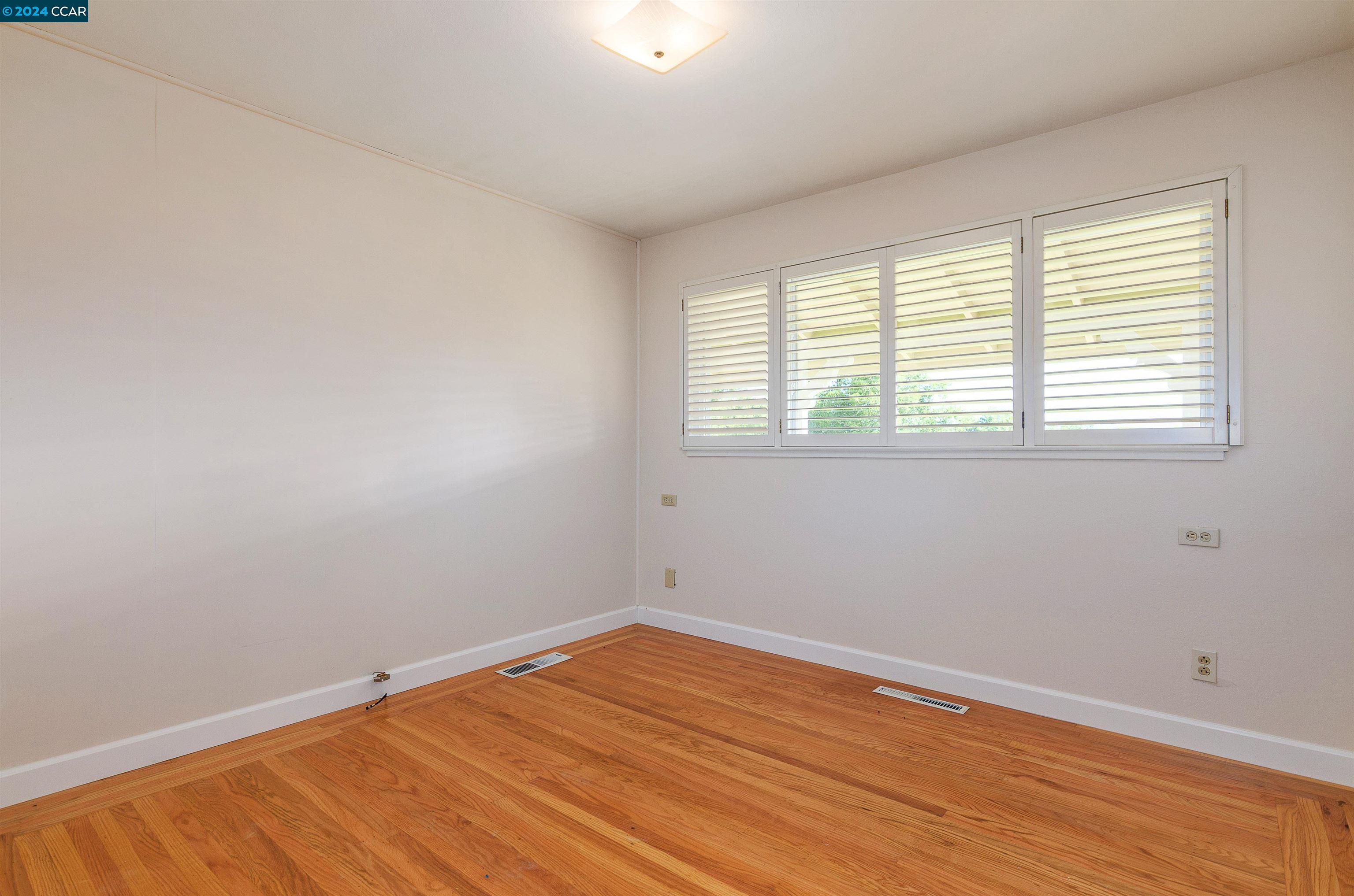 32 Diablo Circle Lafayette, CA 94549 - Photo 12 of 18 an empty room with a window