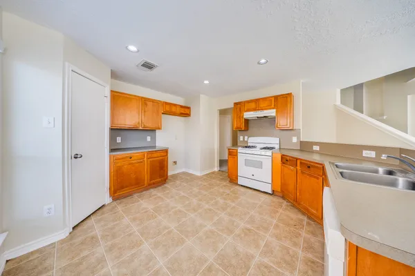 $260,000 | 20003 Rustic Lake Lane, Cypress, TX 77433