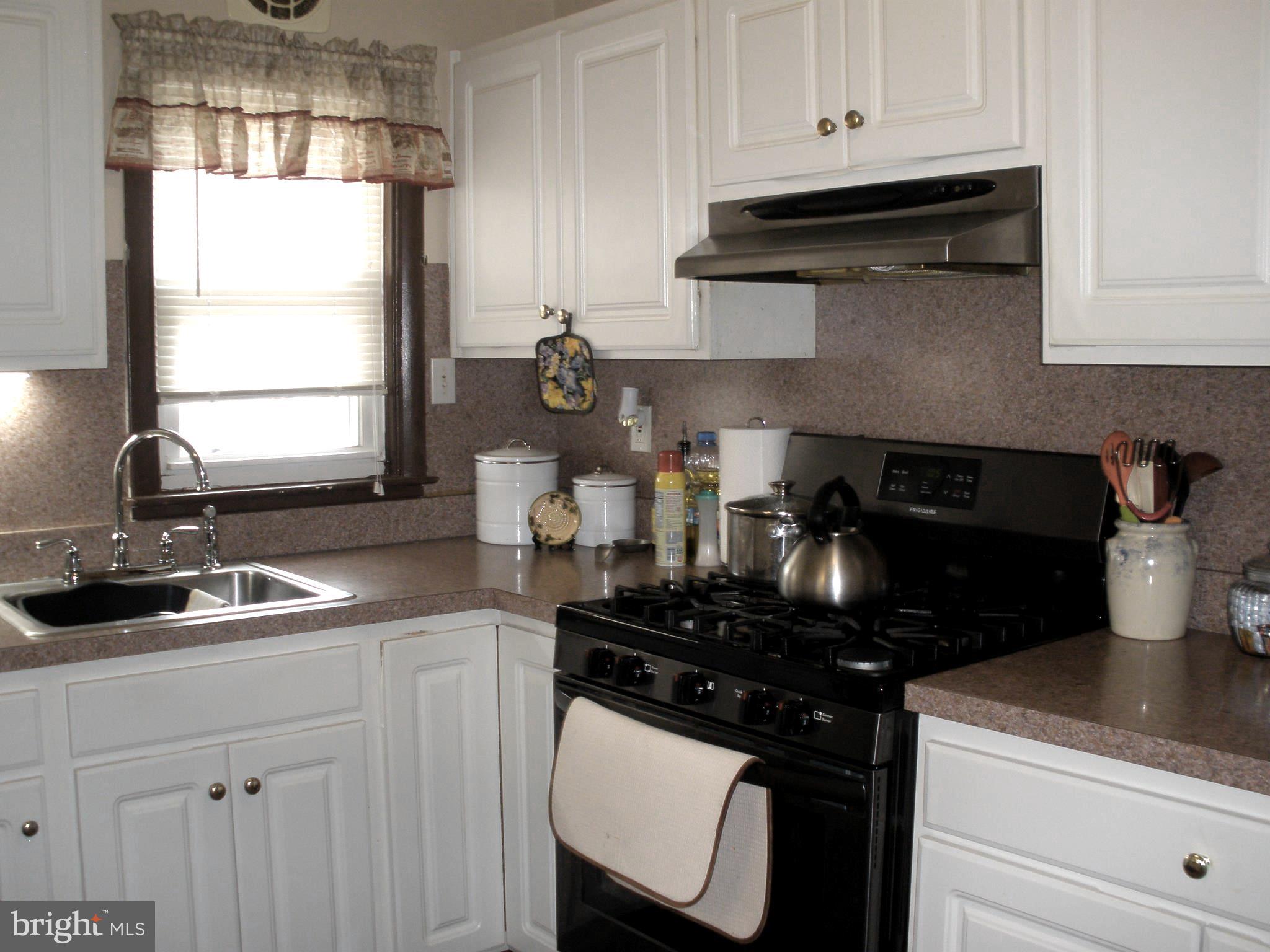 2220 Vailthorn Road Baltimore, MD 21220 - Photo 2 of 34 Remodeled Kitchen w/ Gas Stove