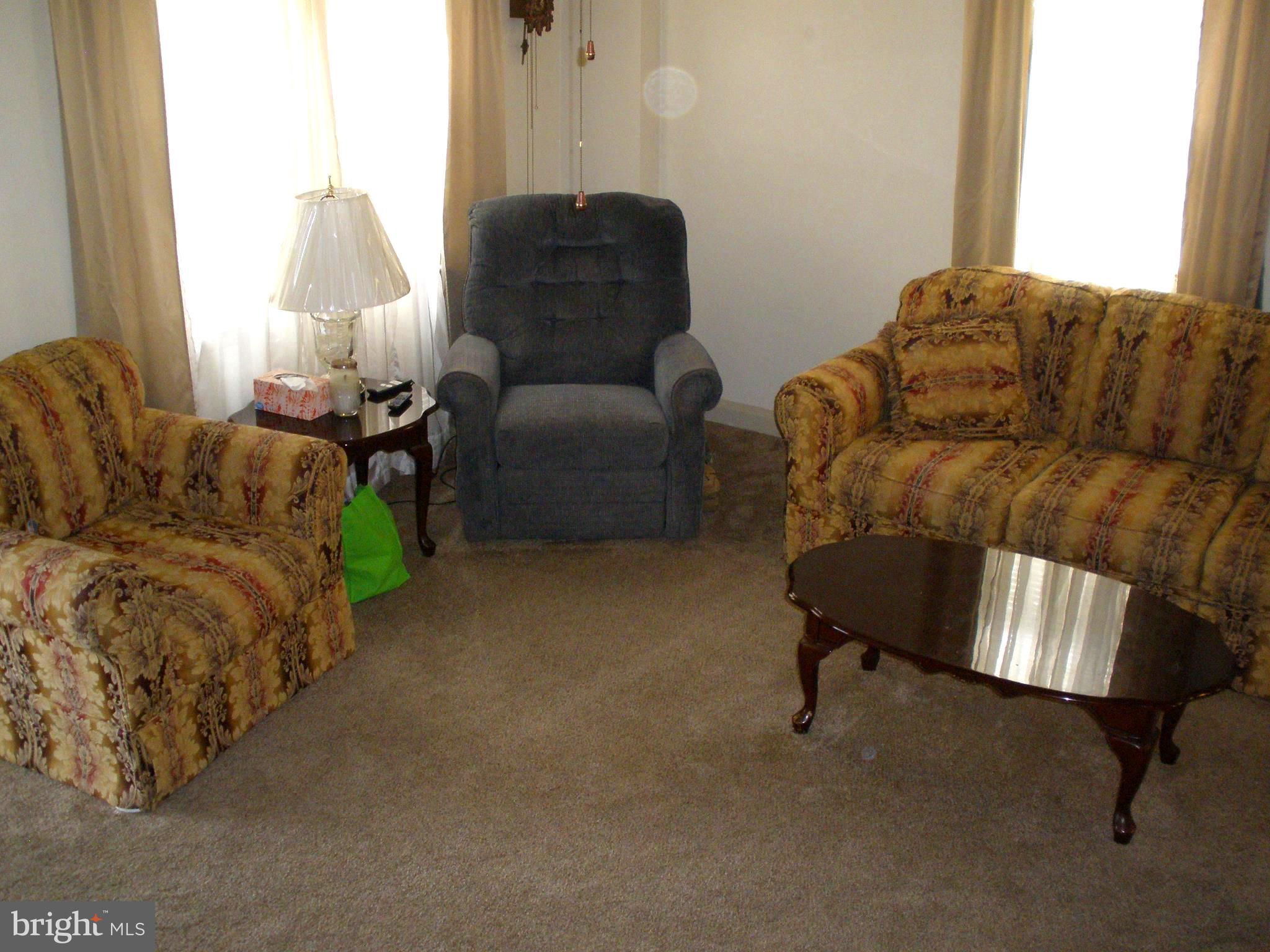 2220 Vailthorn Road Baltimore, MD 21220 - Photo 18 of 34 Living Room