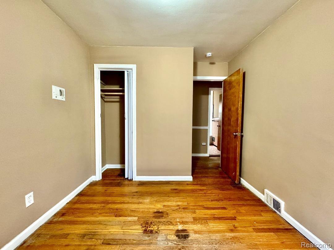 9939 Appleton Avenue Redford, MI 48239 - Photo 9 of 22
