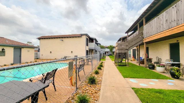 $1,100 | 4500 Sherwood Lane, Unit 11, Houston, TX 77092