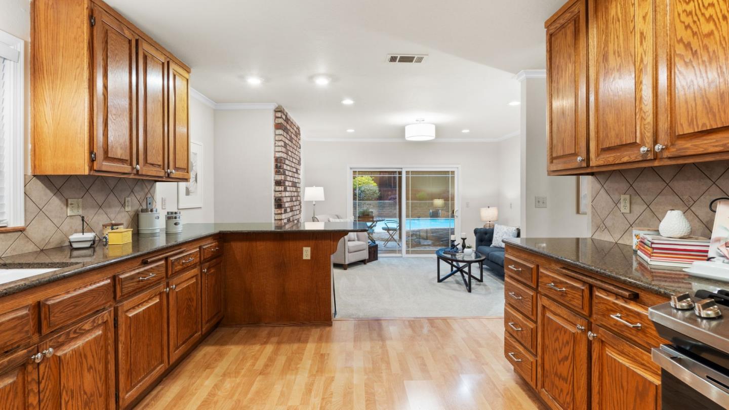 8062 Peppertree Road Dublin, CA 94568 - Photo 8 of 28