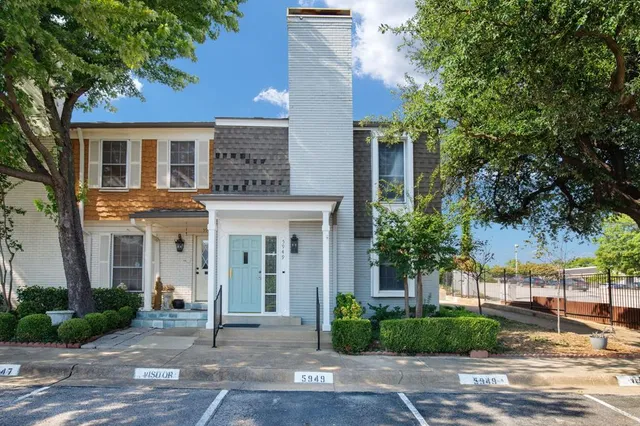 $2,300 | 5949 Copperwood Lane, Unit 1158, Dallas, TX 75248
