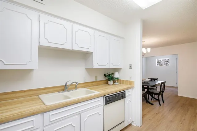 $2,300 | 5949 Copperwood Lane, Unit 1158, Dallas, TX 75248