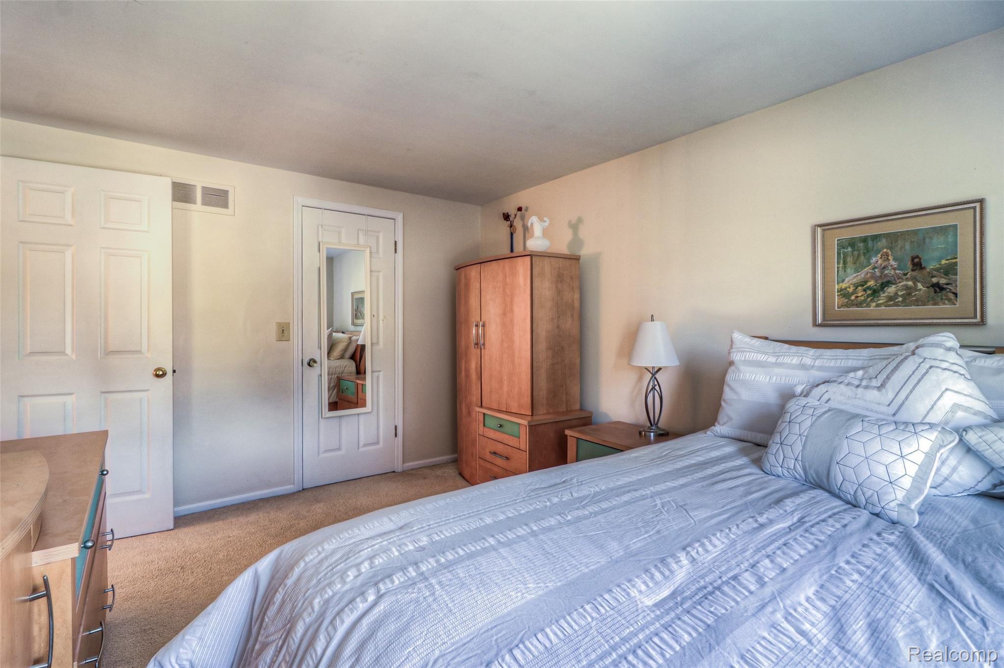 1107 Valley Stream Drive Rochester, MI 48309 - Photo 48 of 50 -51.jpg