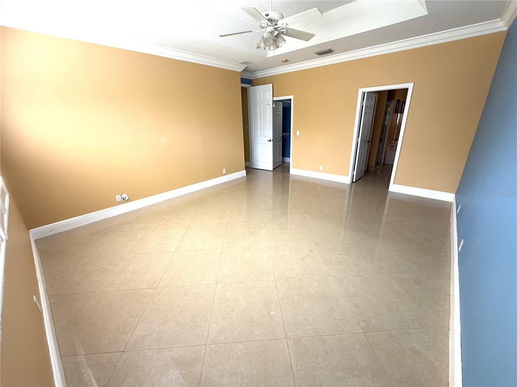 3865 Northwest Deer Oak Drive Jensen Beach, FL 34957 - Photo 19 of 34 a view of an empty room