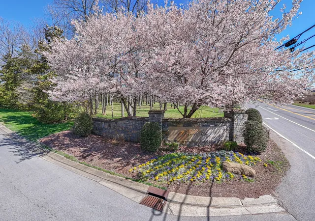 $1,899,900 | 4816 Torquay Court, Arrington, TN 37014