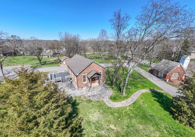 $1,899,900 | 4816 Torquay Court, Arrington, TN 37014