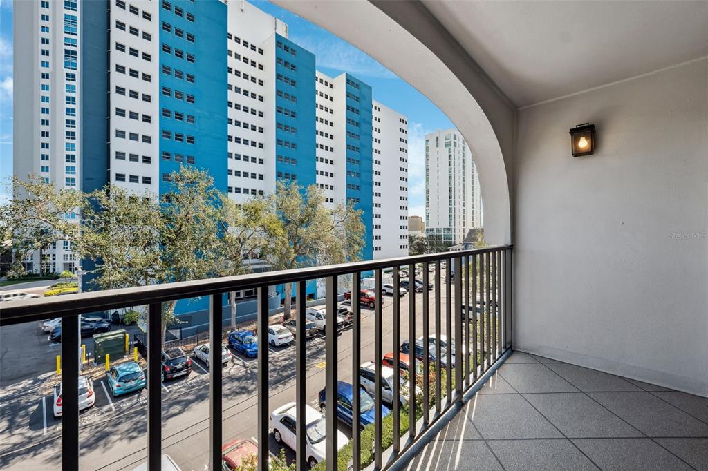 105 4th Avenue Northeast, Unit 418 St. Petersburg, FL 33701 - Photo 27 of 42 a view of a balcony