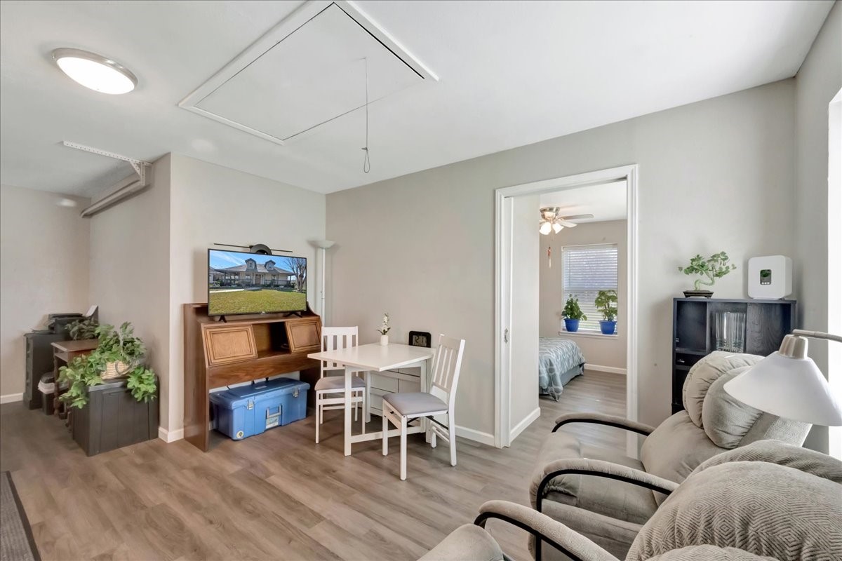 12335 2nd Street Santa Fe, TX 77539 - Photo 39 of 49 a living room with furniture