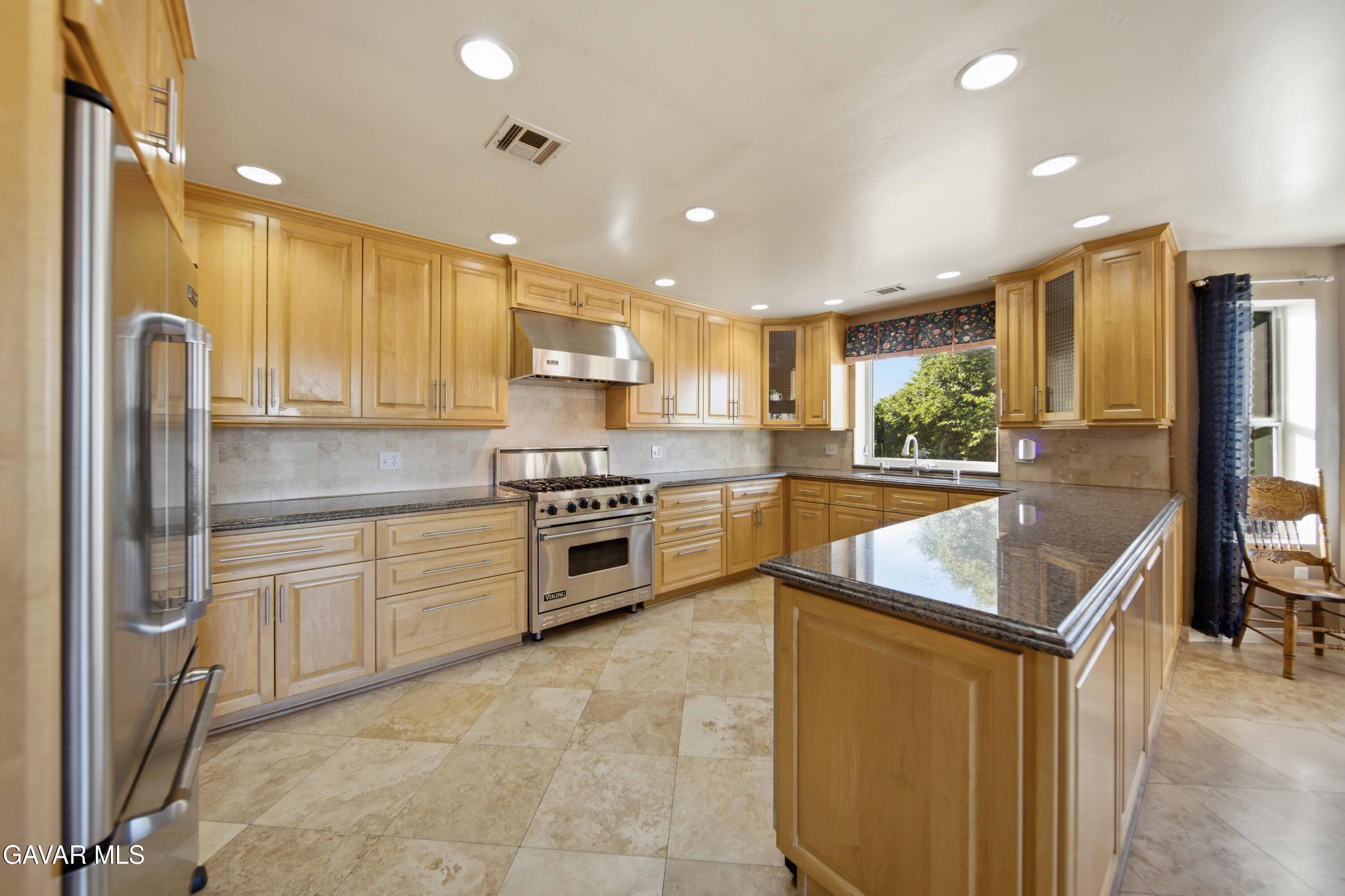 28241 Lancaster Road Lancaster, CA 93536 - Photo 12 of 59 12