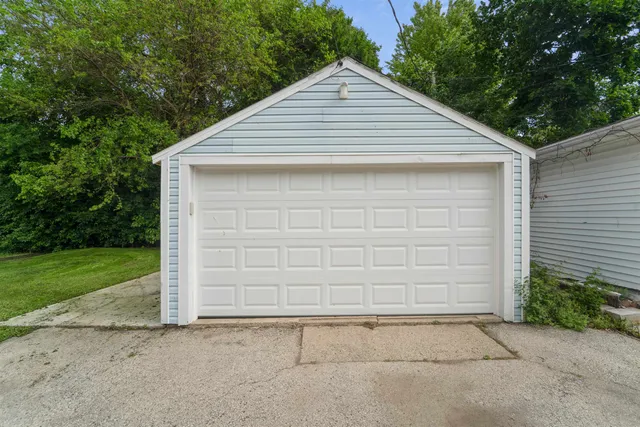 $170,000 | 345 East Merrill Avenue, Fond du Lac, WI 54935