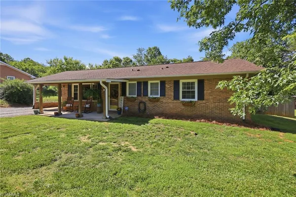 $260,000 | 433 Belvue Drive, Mount Airy, NC 27030