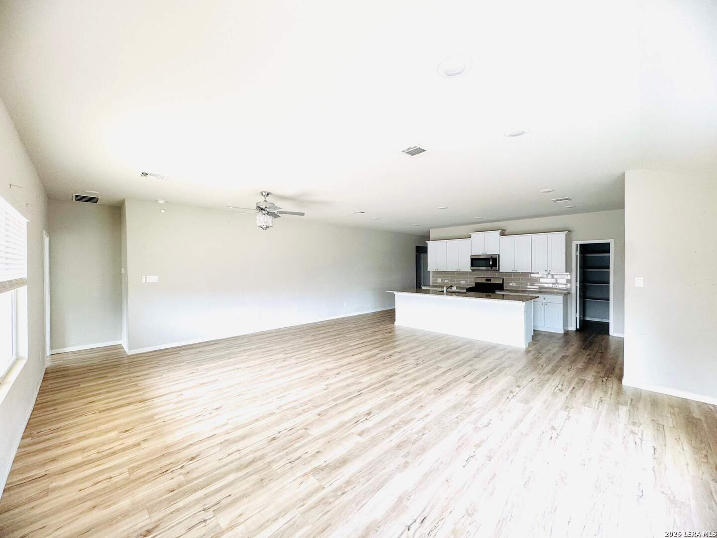 312 Agave Circle Jourdanton, TX 78026 - Photo 4 of 11