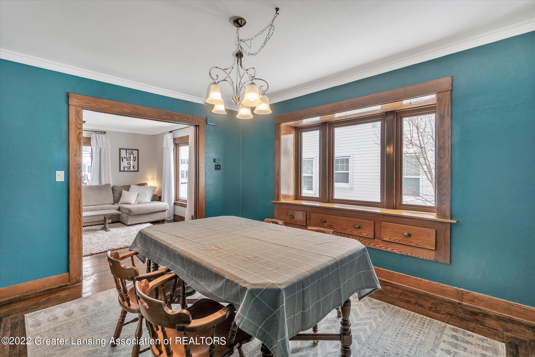 310 Strathmore Road Lansing, MI 48910 - Photo 12 of 35 12-310-Strathmore-Rd-WindowStill-Real-Es