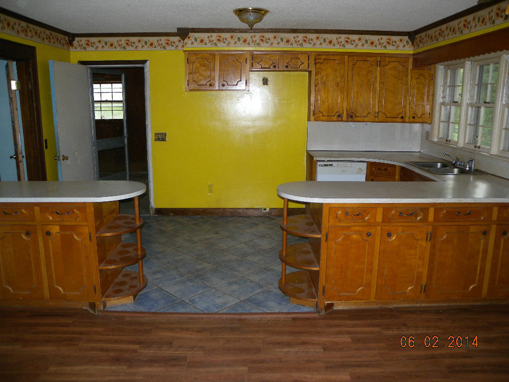 2421 Almost Heaven Road Covington, VA 24426 - Photo 11 of 30 DSCN5195