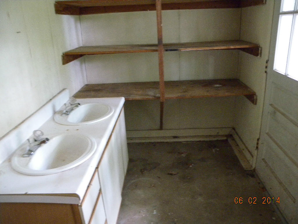 2421 Almost Heaven Road Covington, VA 24426 - Photo 10 of 30 DSCN5192