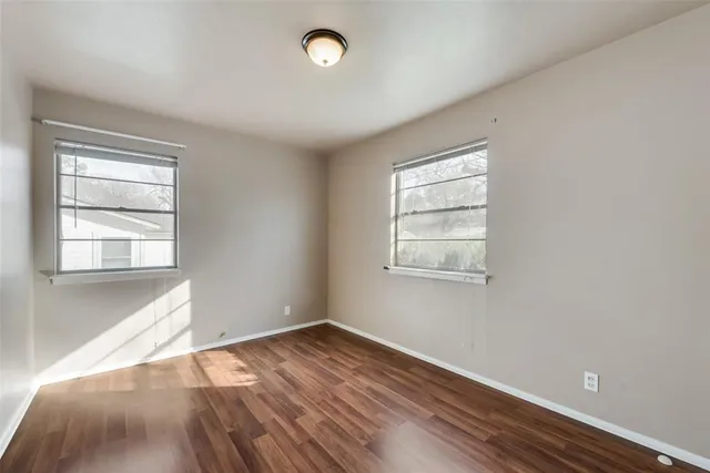 $1,875 | 336 Shoreline Drive, Azle, TX 76020