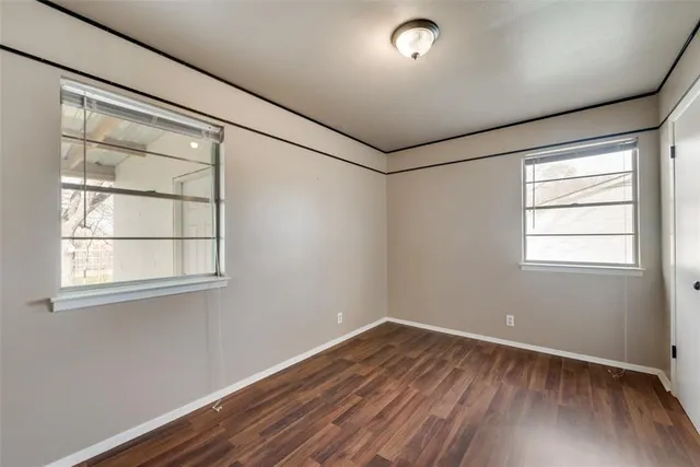 $1,875 | 336 Shoreline Drive, Azle, TX 76020