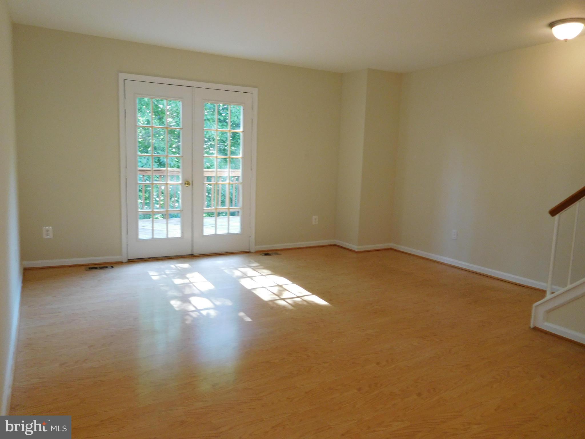 8426 Springfield Oaks Drive Springfield, VA 22153 - Photo 8 of 28 Living Room