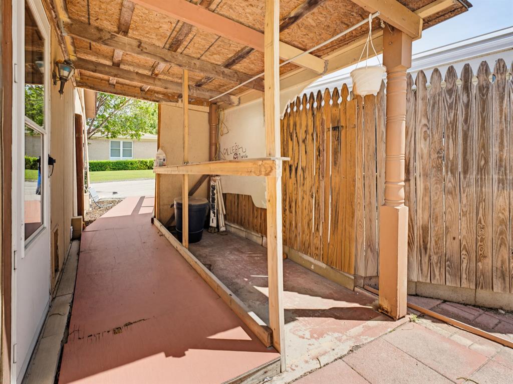601 South Miller Street Decatur, TX 76234 - Photo 29 of 36 a view of a patio with table and chairs