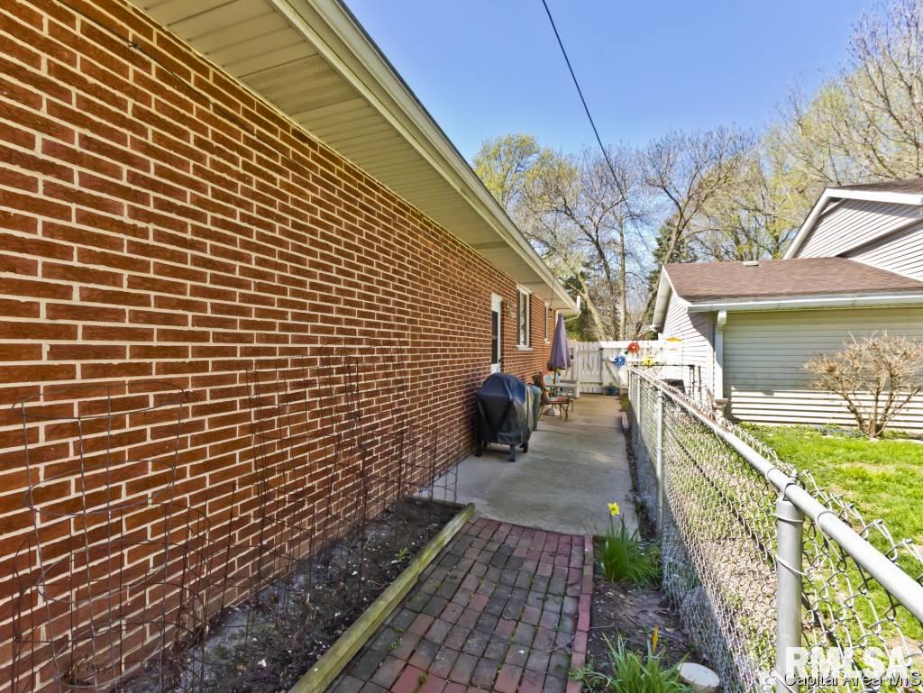 301 East Kimble Street Springfield, IL 62703 - Photo 34 of 35