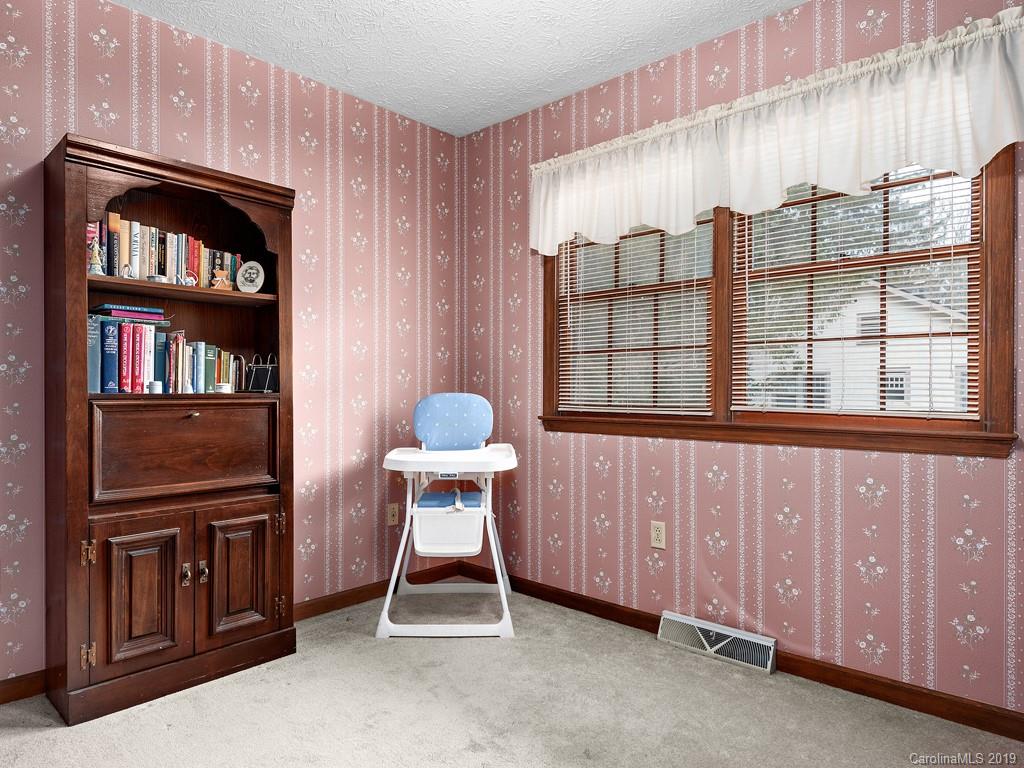 22 Spooks Branch Road Asheville, NC 28804 - Photo 20 of 25 Gallery Image 20