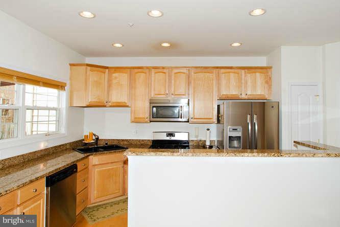 10207 Brighton Ridge Way, Unit 90 Columbia, MD 21044 - Photo 28 of 30 KITCHEN