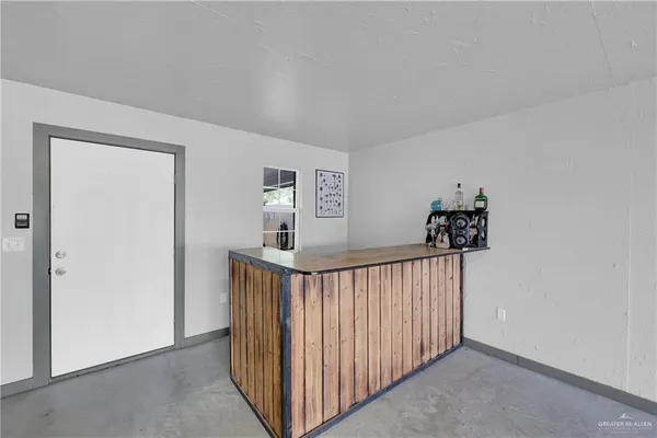 a view of a garage