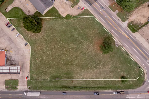 $1,300,000 | Na Na Us-190, Onalaska, TX 77360