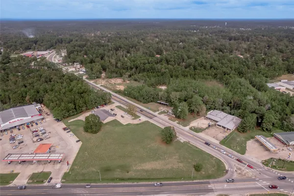 $1,300,000 | Na Na Us-190, Onalaska, TX 77360