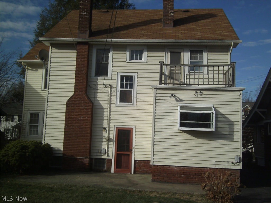 1571 Rydalmount Road Cleveland Heights, OH 44118 - Photo 5 of 15