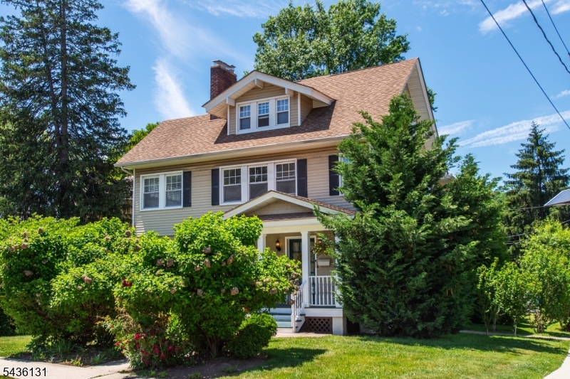 422 Valley Road, Unit 2 Montclair, NJ 07043 - Photo 3 of 23